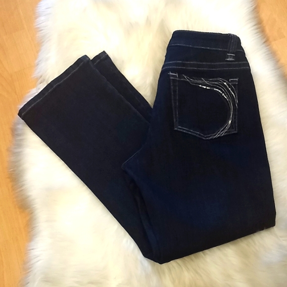 Lee Slender Secrets Embellished Jeans- #1172 ๐ - Picture 12 of 12